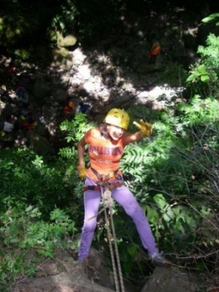  Discesa in corda doppia in discesa 